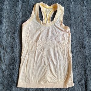 Athleta Momentum Seamless Tank Peach